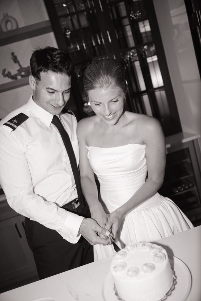 Wedding cake at an intimate Rosemary Beach backyard wedding