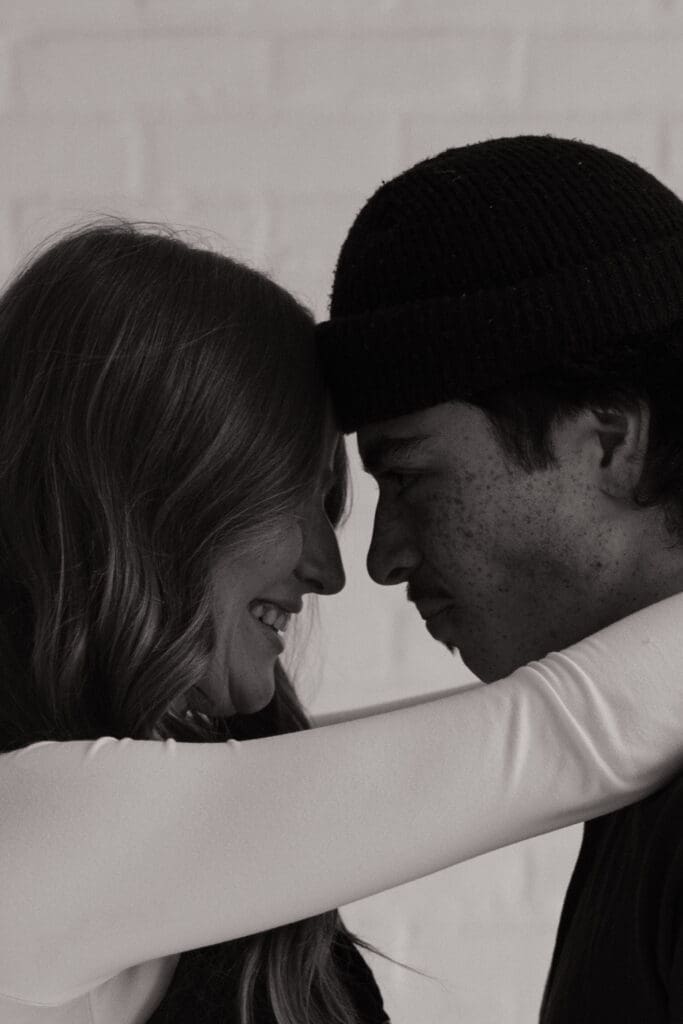 Idaho wedding photographer. Boise couples photographer. Idaho portrait photographer. Engagement photographer. Boise mini photoshoot.