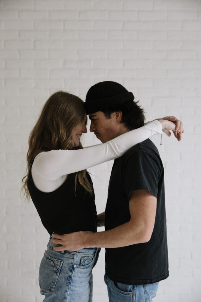 Idaho wedding photographer. Boise couples photographer. Idaho portrait photographer. Engagement photographer. Boise mini photoshoot.