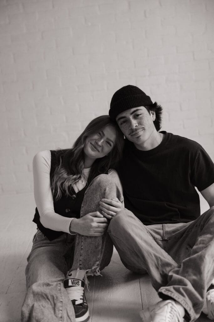 Idaho wedding photographer. Boise couples photographer. Idaho portrait photographer. Engagement photographer. Boise mini photoshoot.