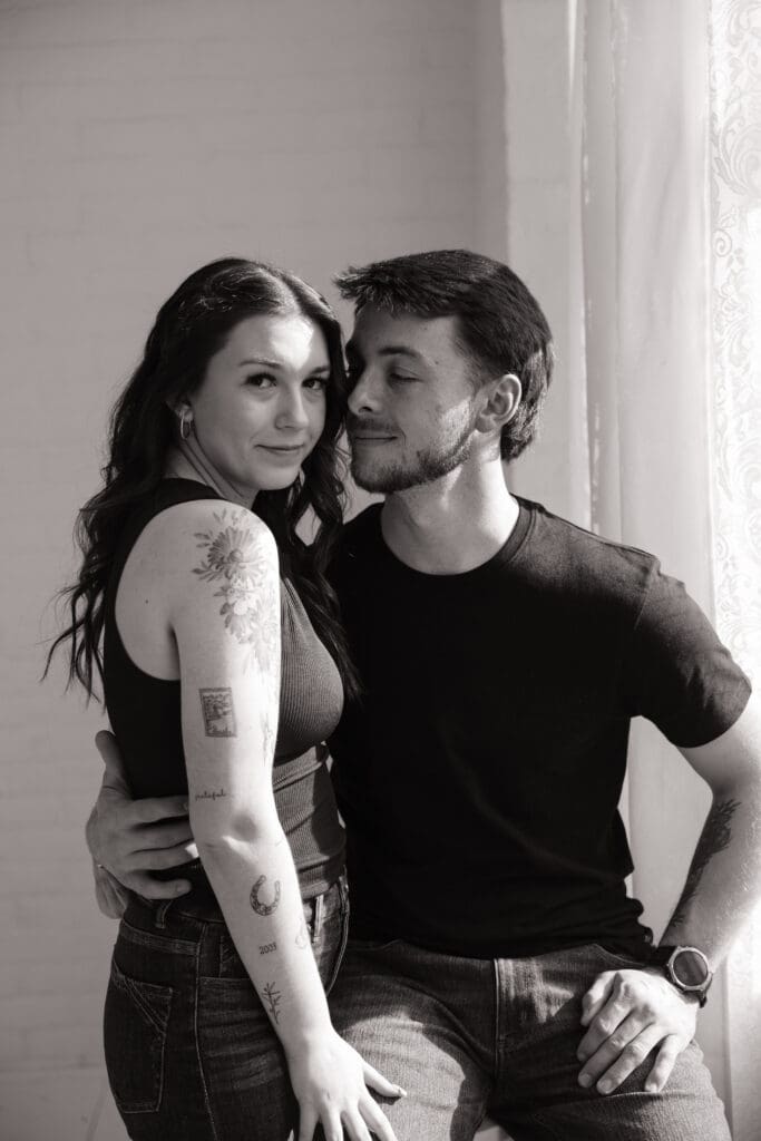 Idaho wedding photographer. Boise couples photographer. Idaho portrait photographer. Engagement photographer. Boise mini photoshoot.